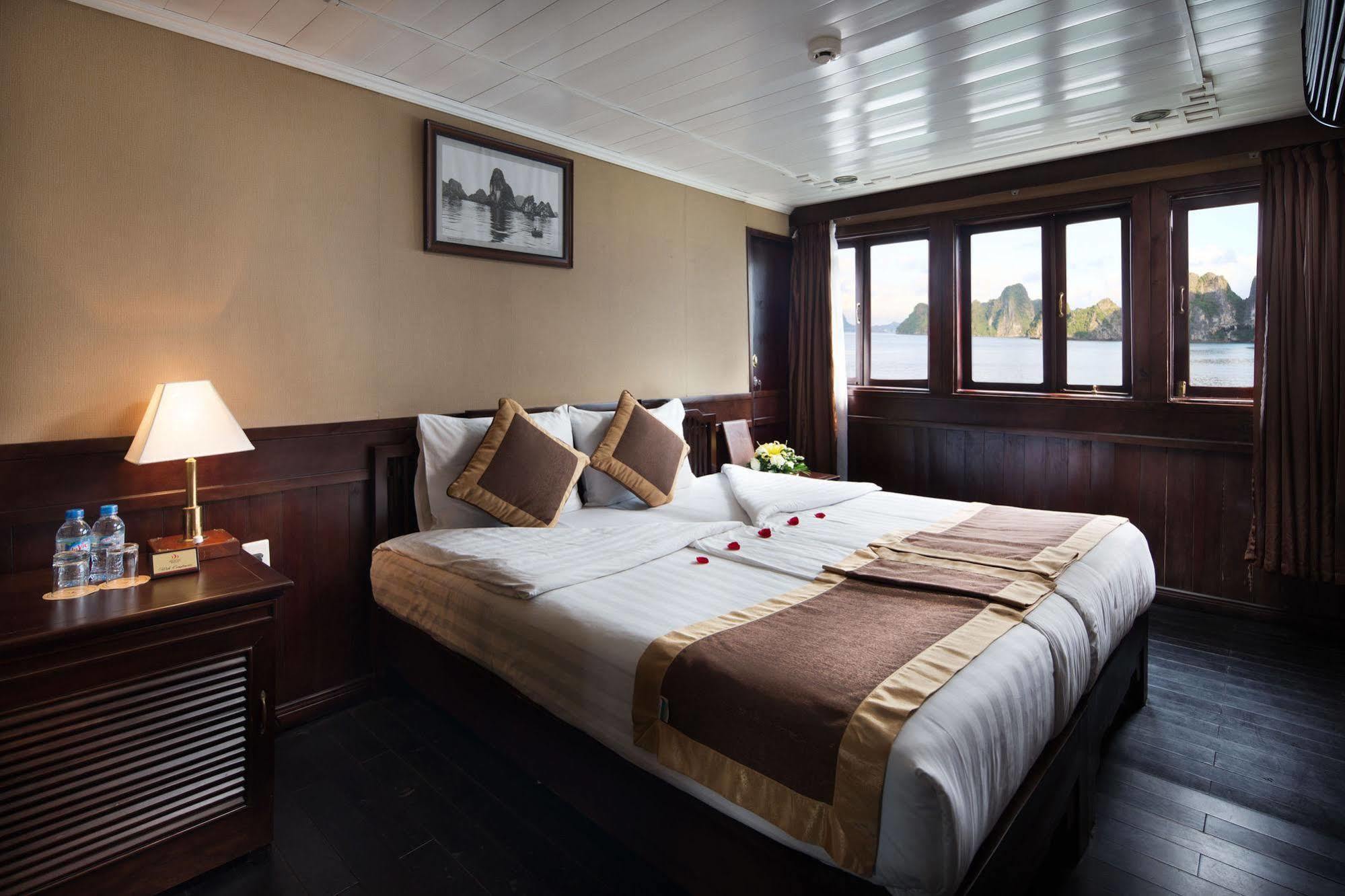 Pelican Classic Cruise Ha Long Luaran gambar